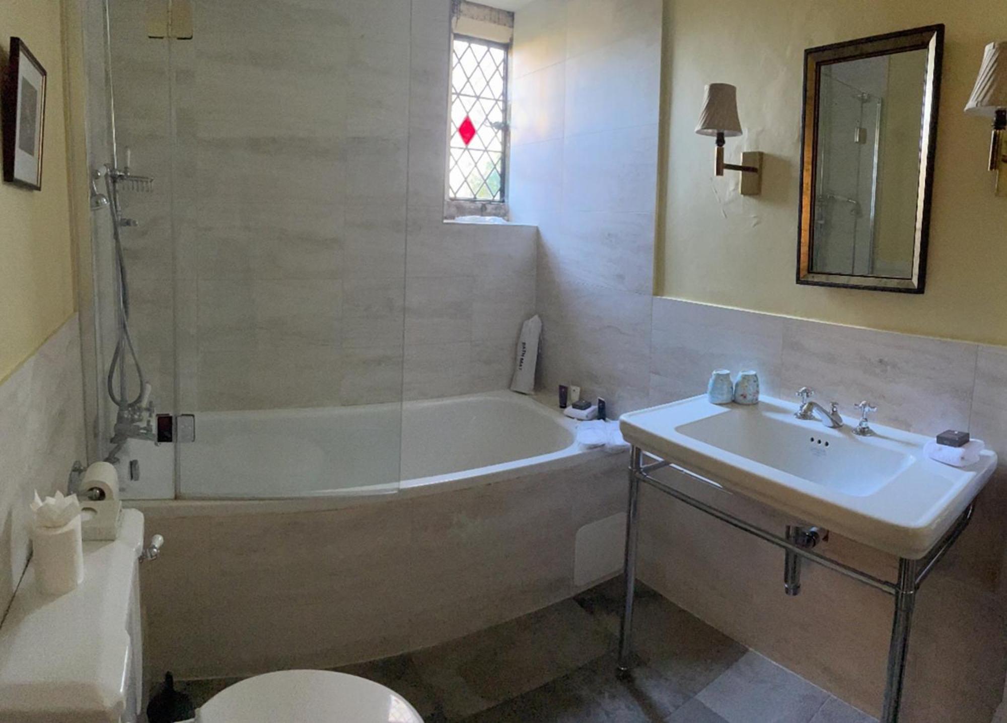 Bailiffscourt Hotel & Spa Arundel Buitenkant foto